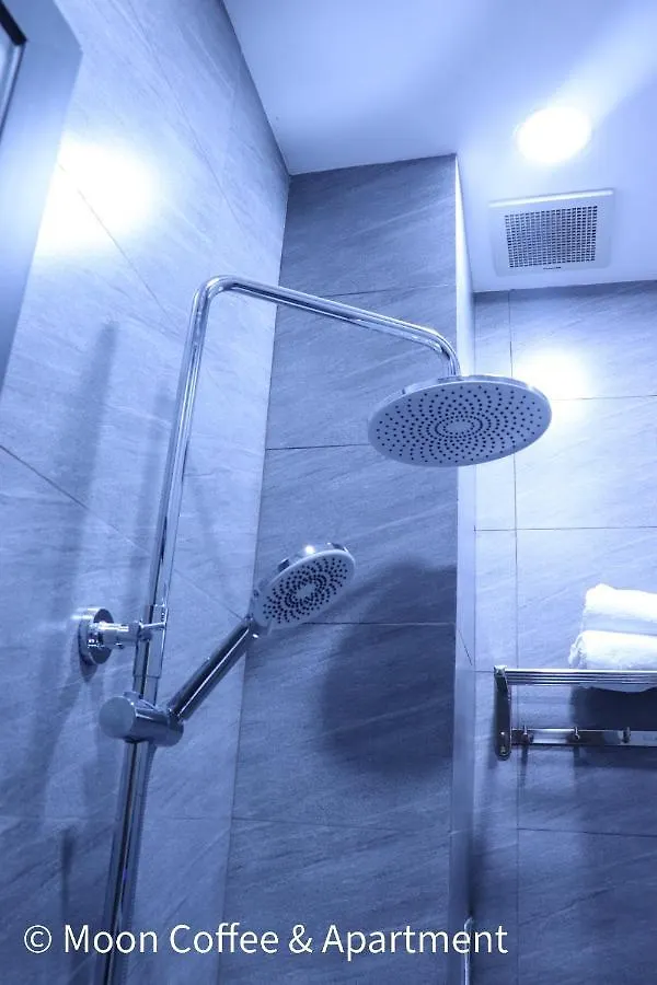 Moon Coffee & Apartment Ho Chi Minh City Aparthotel